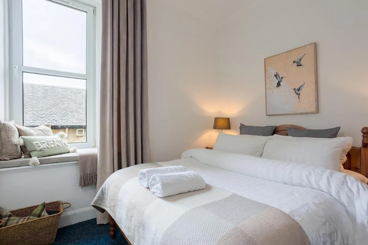 אדינבורו Cosy & Quiet Flat Near Haymarket Station 0*,