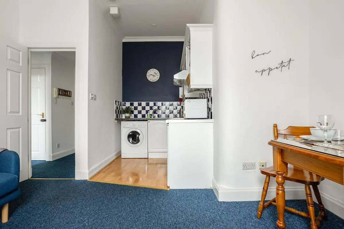 Διαμέρισμα Cosy & Quiet Flat Near Haymarket Station Εδιμβούργο