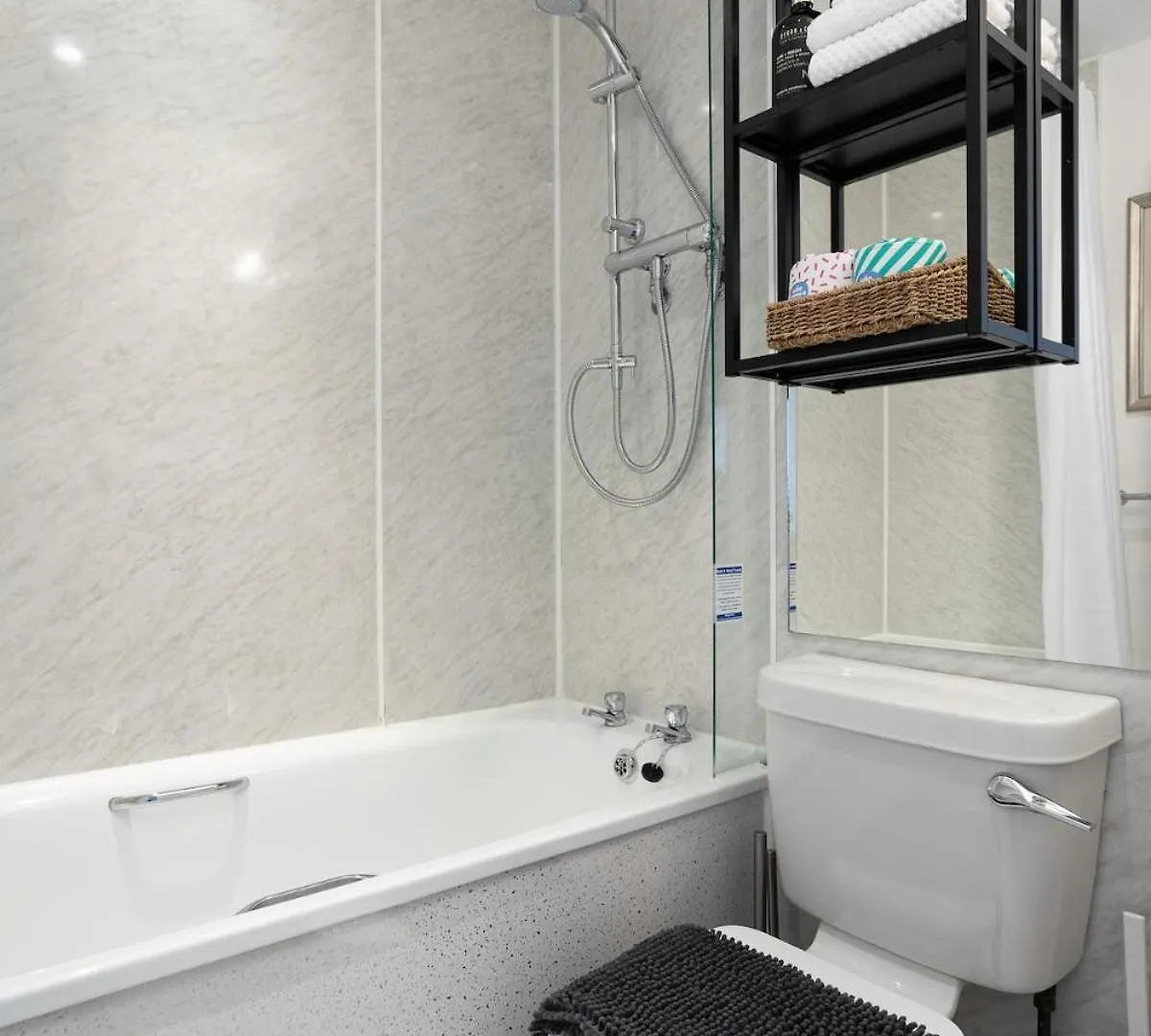 Cosy & Quiet Flat Near Haymarket Station Εδιμβούργο 0*,  Ηνωμένο Βασίλειο