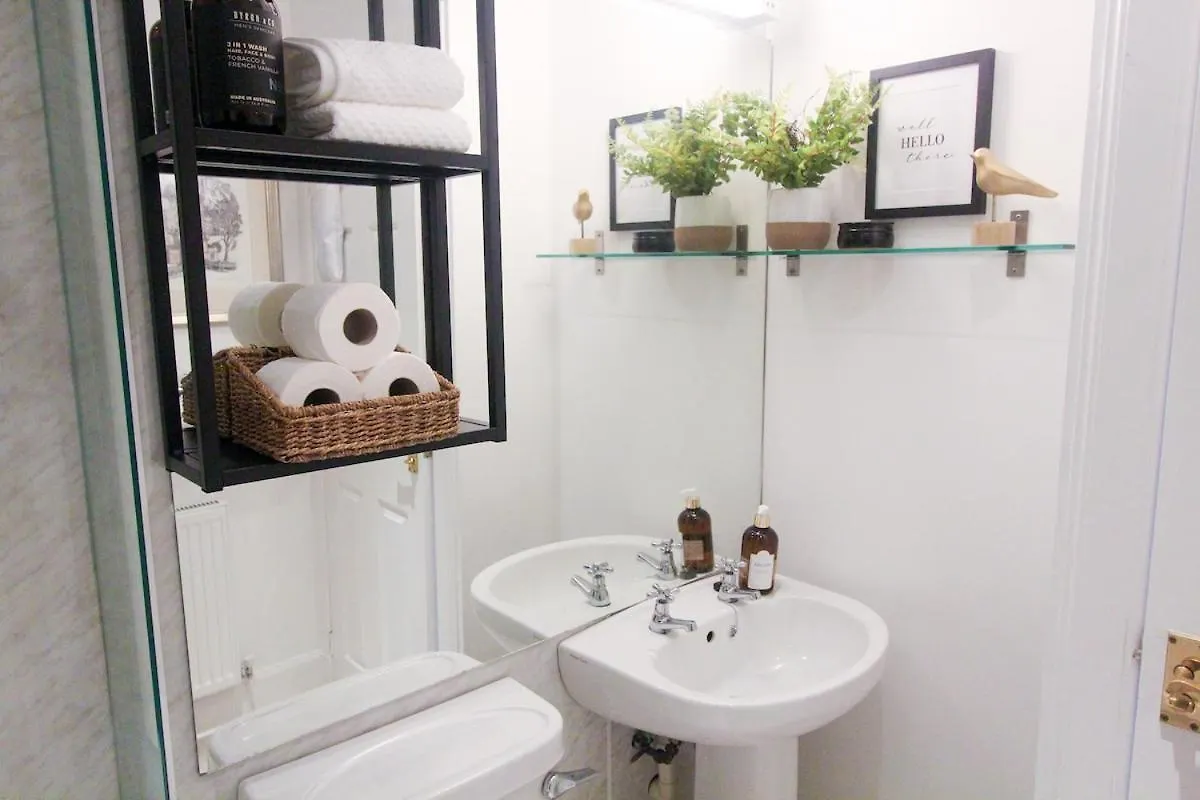 Cosy & Quiet Flat Near Haymarket Station Εδιμβούργο Ηνωμένο Βασίλειο
