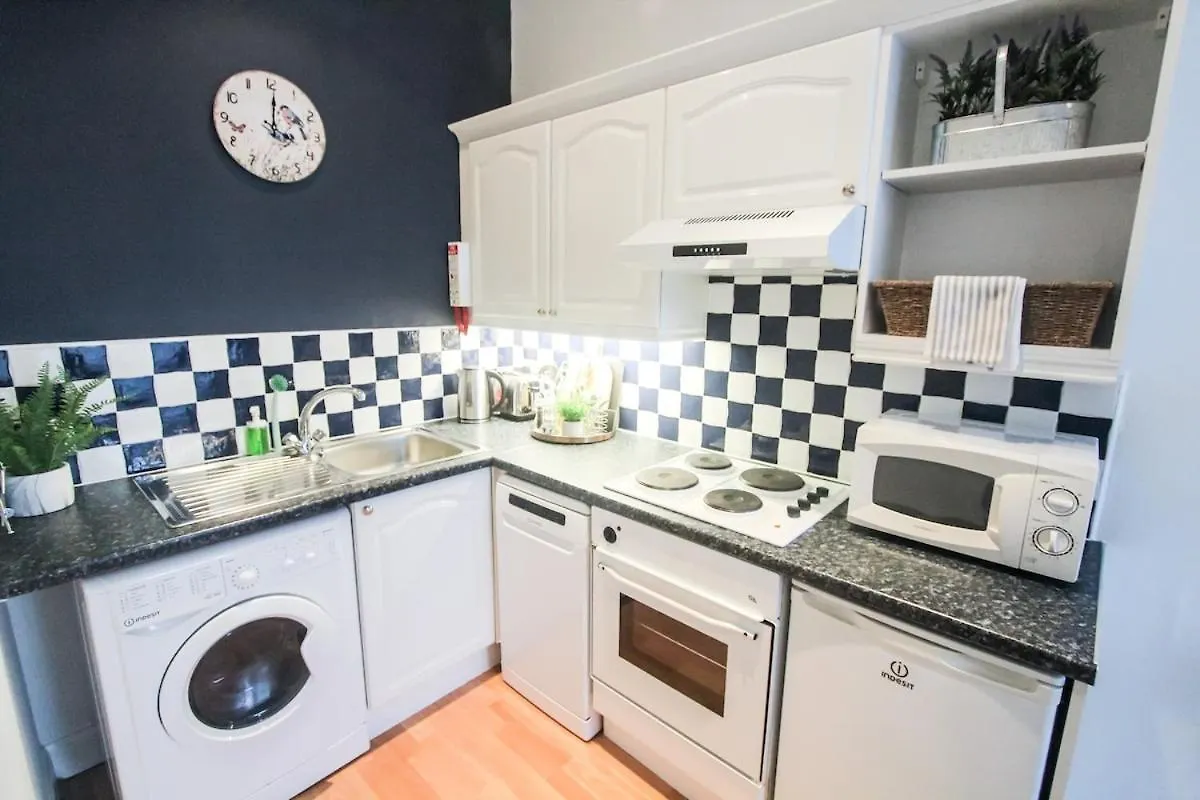 Cosy & Quiet Flat Near Haymarket Station Εδιμβούργο 0*,  Ηνωμένο Βασίλειο
