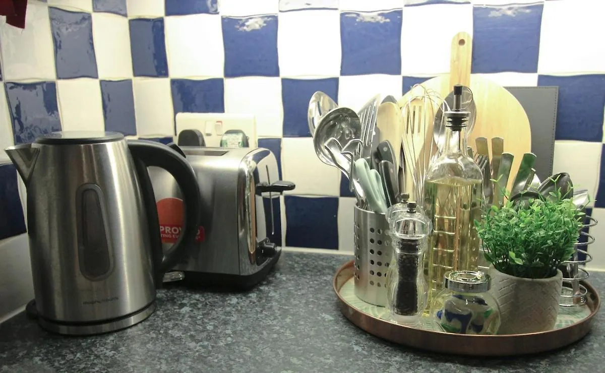 Appartamento Cosy & Quiet Flat Near Haymarket Station Edimburgo Regno Unito